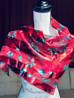 Korea Scarf Excellent conditon